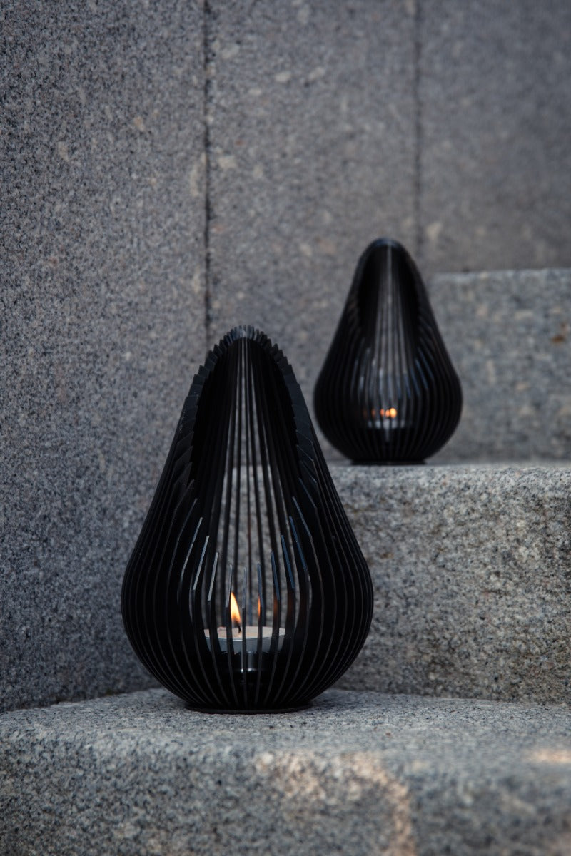 Schwarz / Growdrop L (L 15 x B 15 x H 22 cm)