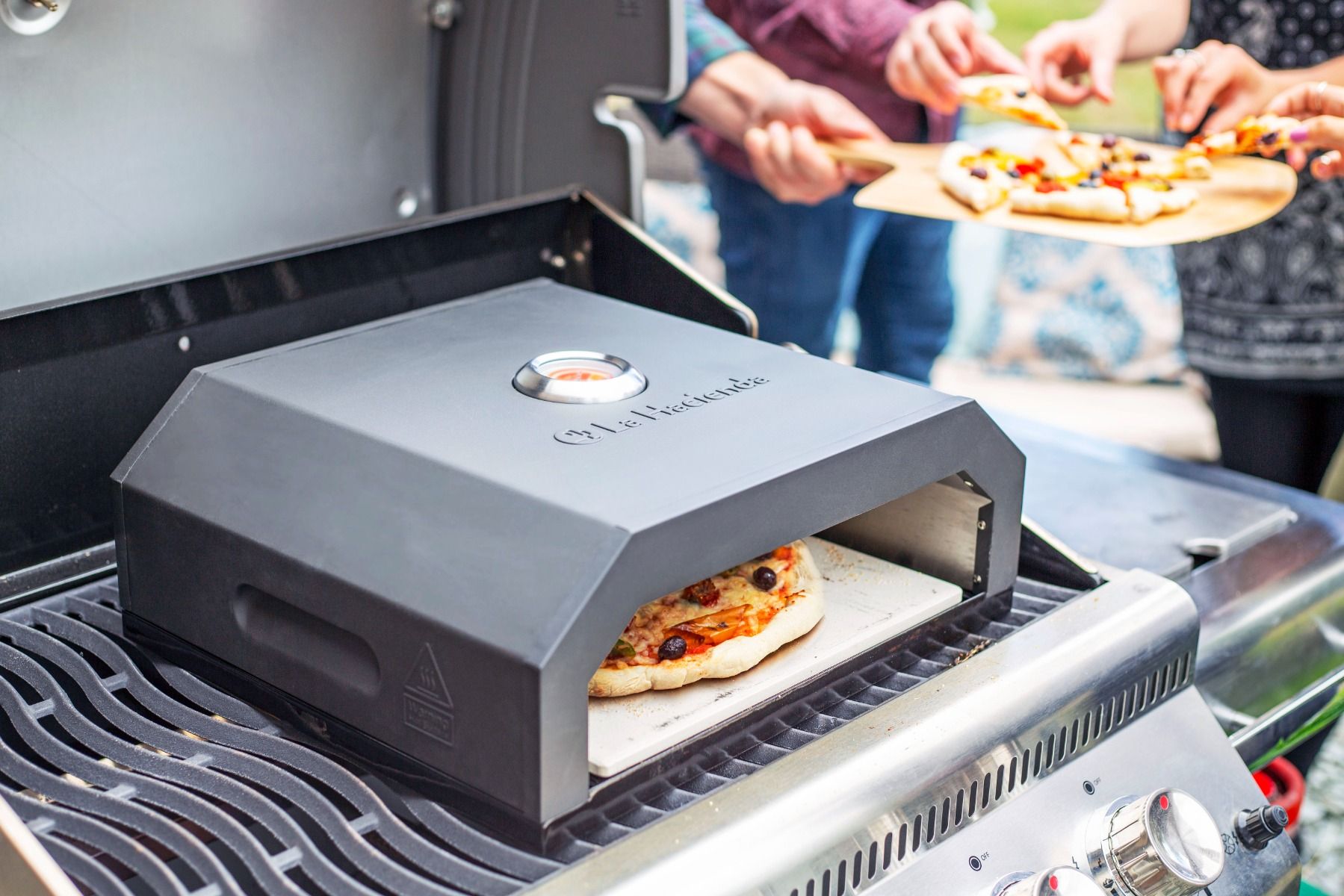 La Hacienda Firebox Black BBQ Pizzaofen (Schwarz)