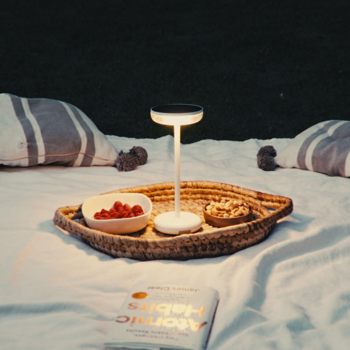 ZOLUNA Solar Tischleuchte Bobbie Weiß