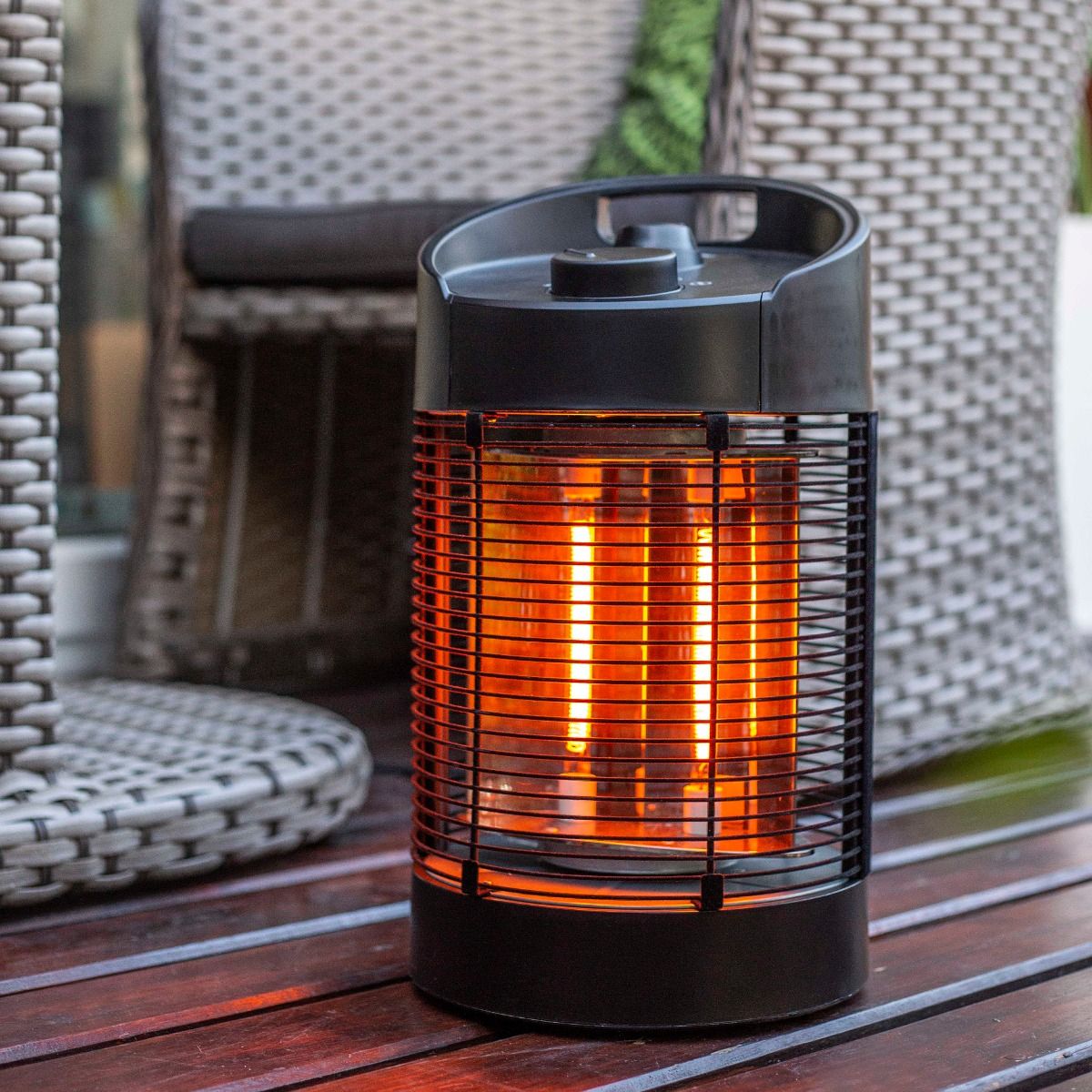 La Hacienda Nero Tischheater
