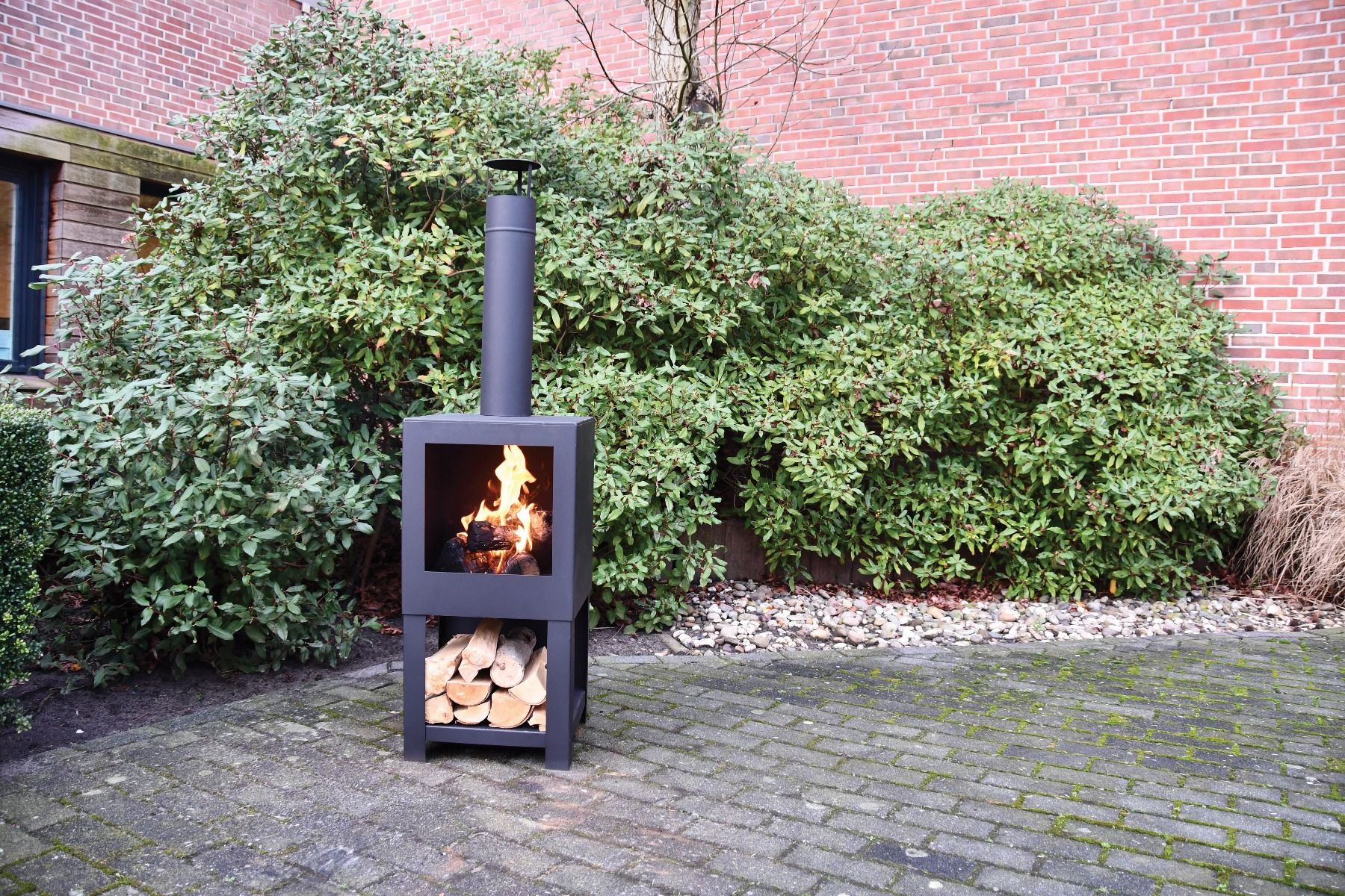 Esschert Terrassenofen mit Holzspeicher Schwarz