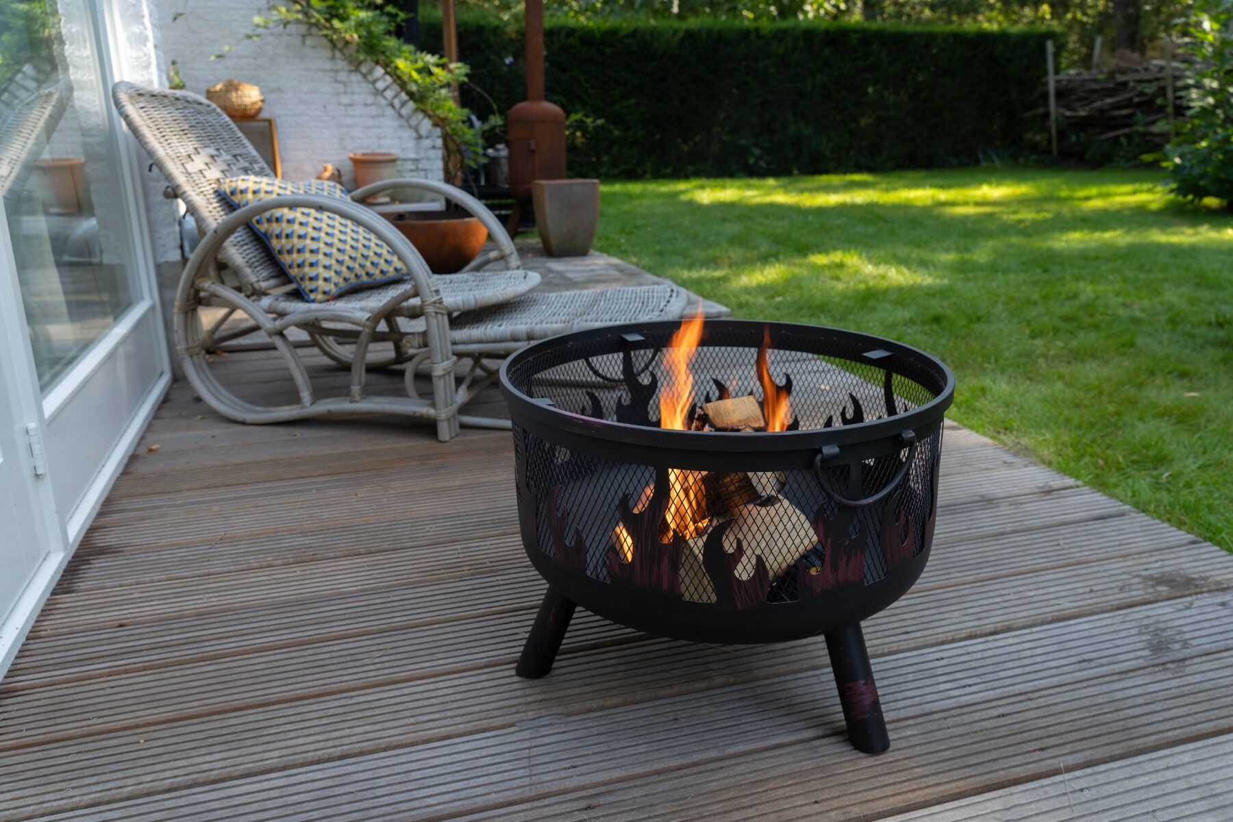 HEAT Feuerkorb Hornset mit Grillrost und Funkenschutz
