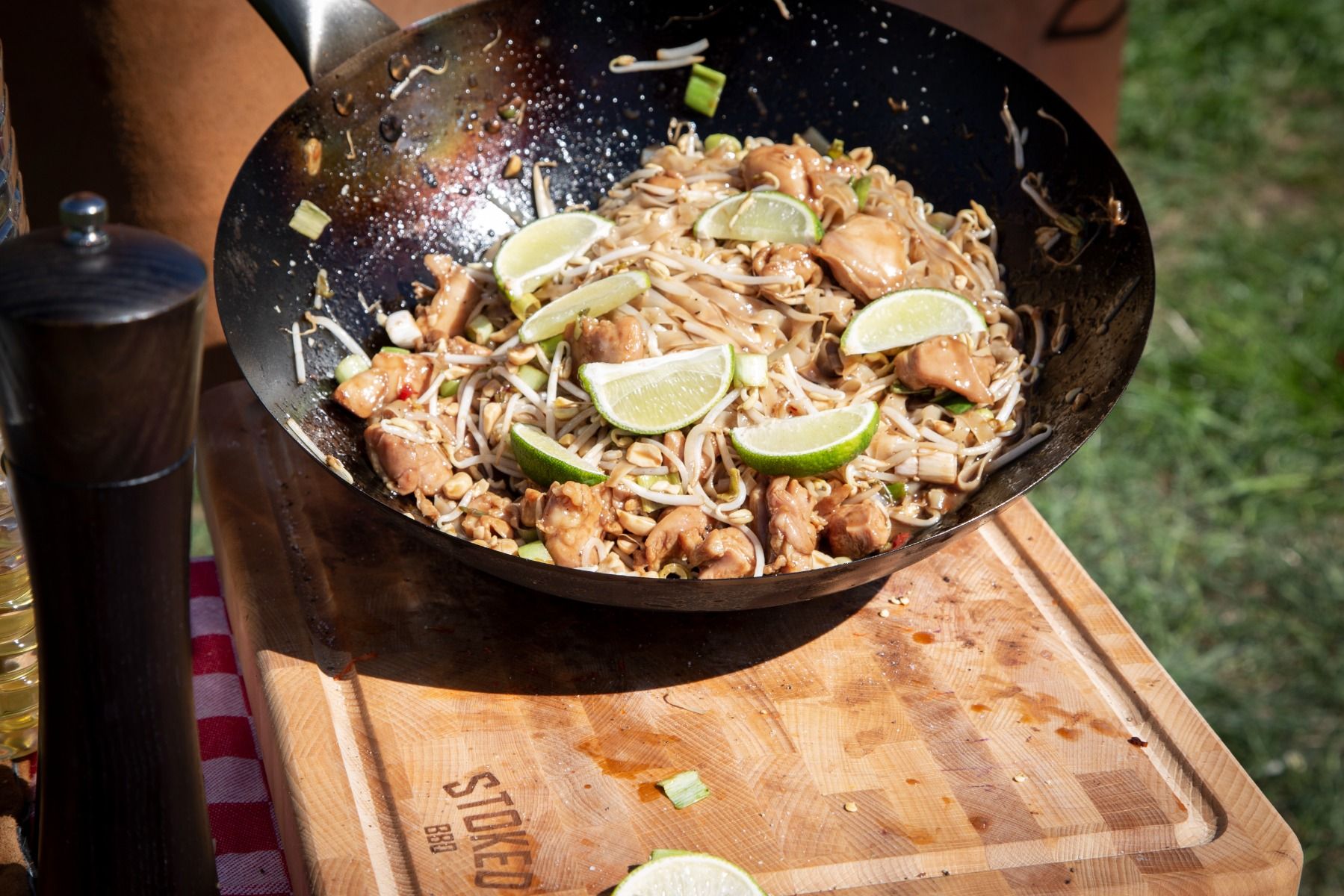 Stoked BBQ Wok-Platte