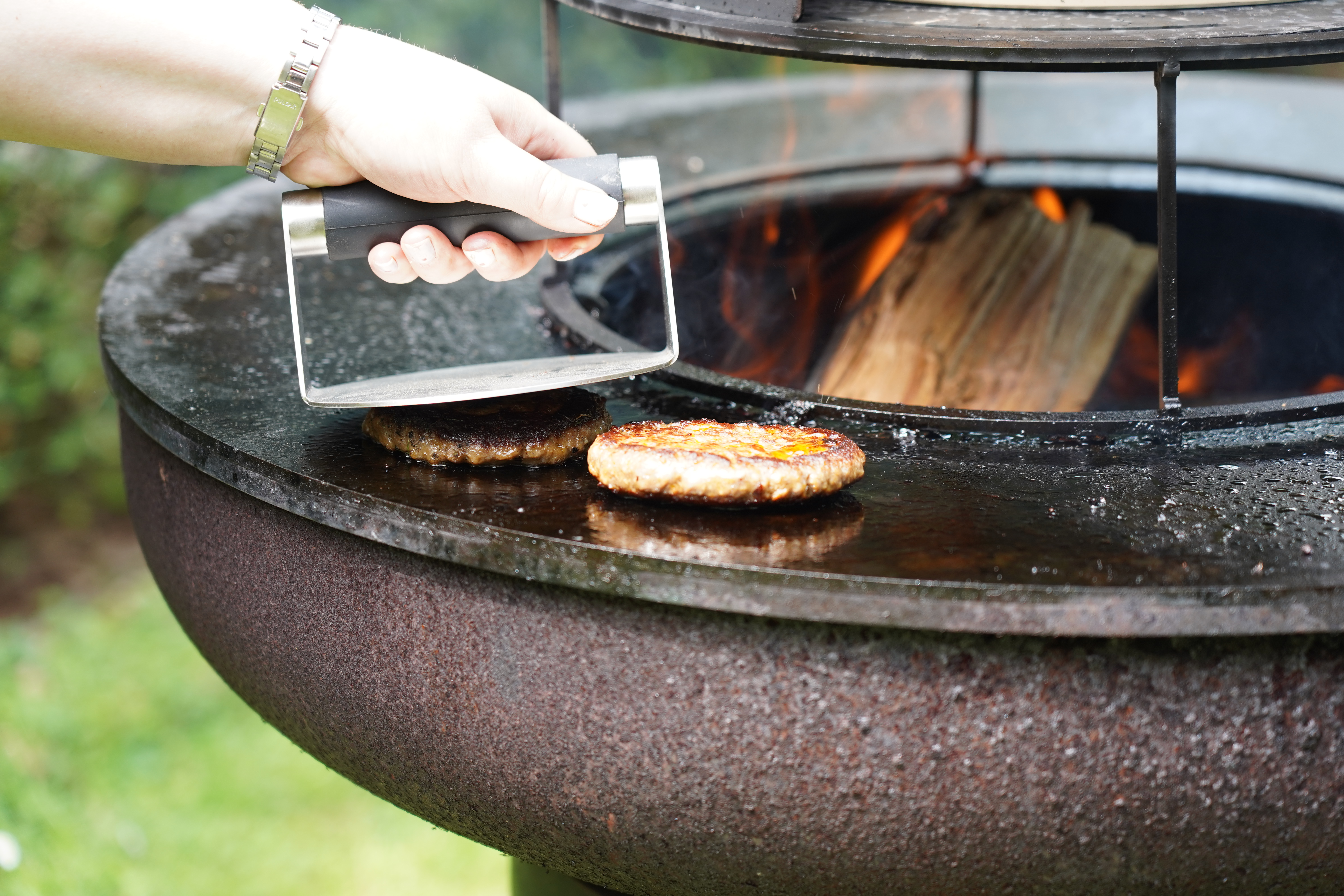 Warum die Plancha der ultimative Grill für Smash Burger ist